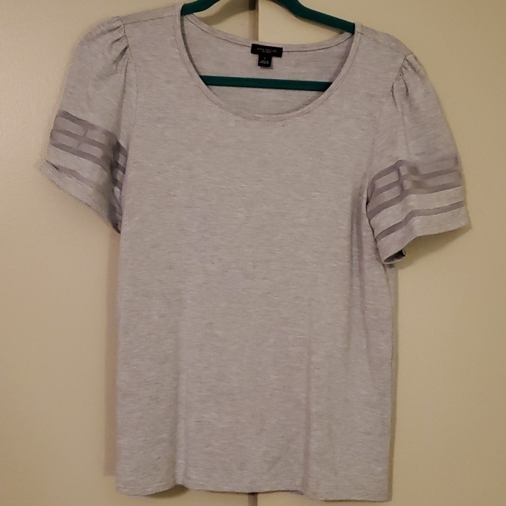 Ann Taylor Factory Gray Tee Size Small